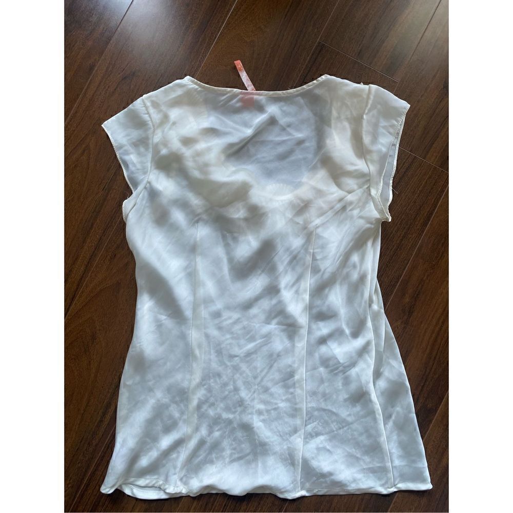 Small floral cream white embellished cap sleeve blouse - Picture 3 of 3
